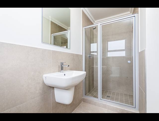 2 BEDROOM APARTMENT TO LET IN SUNNINGDALE